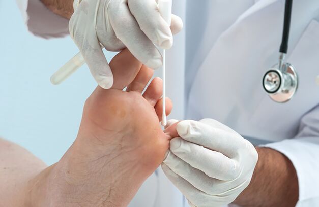The doctor processes the patient's leaflet