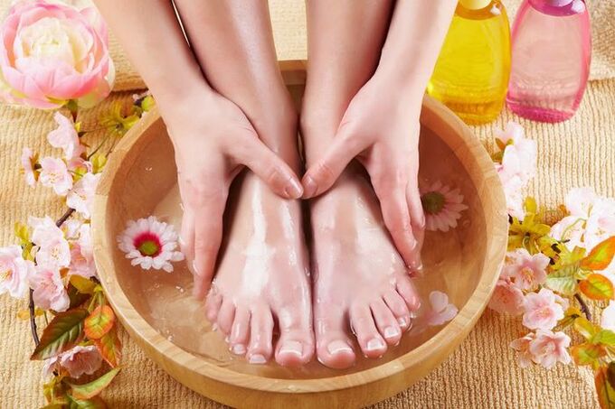 Foot bath for nail fungus
