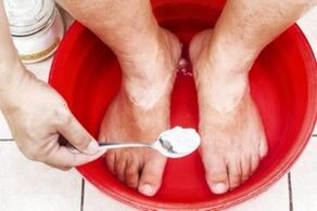 Baths that remove foot fungus